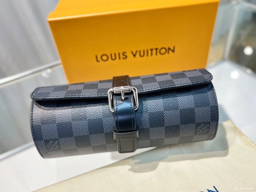 LV CUSTOM CASE WATCH CHECKERED 0809